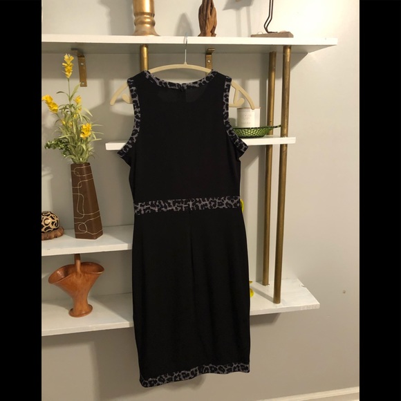 MICHAEL KORS CLASSY FITTED DRESS.A BEAUTIFUL STAPLE to a WOMANS CLOSET.NEW W/TAG - Picture 2 of 6